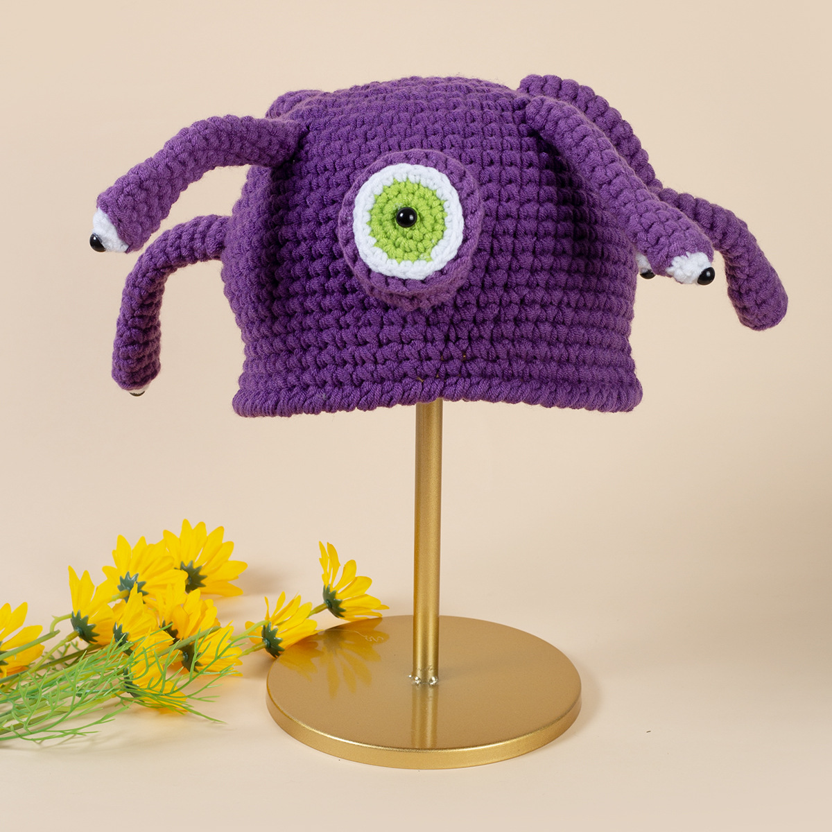 Nischen-handgewebte Hüte sind lustig und witzig, lila, kindliche Dekoration mit Wollmützen, Häkelmützen_voghion.com