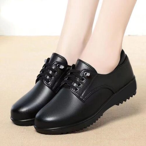 Women's Soft Sole Single Shoes, Mother's Shoes, Comfortable and Non-Slip, Suitable for Middle-Aged and Older Women, Spring and Autumn Flat Sole, Deep Mouth Leather Shoes