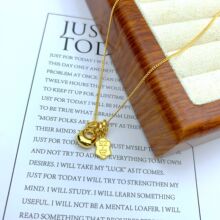 С�t��С����J��Ů2025�¿�O�����x��ɫƽ�����Ƶ���һ�����l