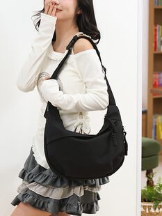 Capacious shoulder bag, one-shoulder bag for leisure