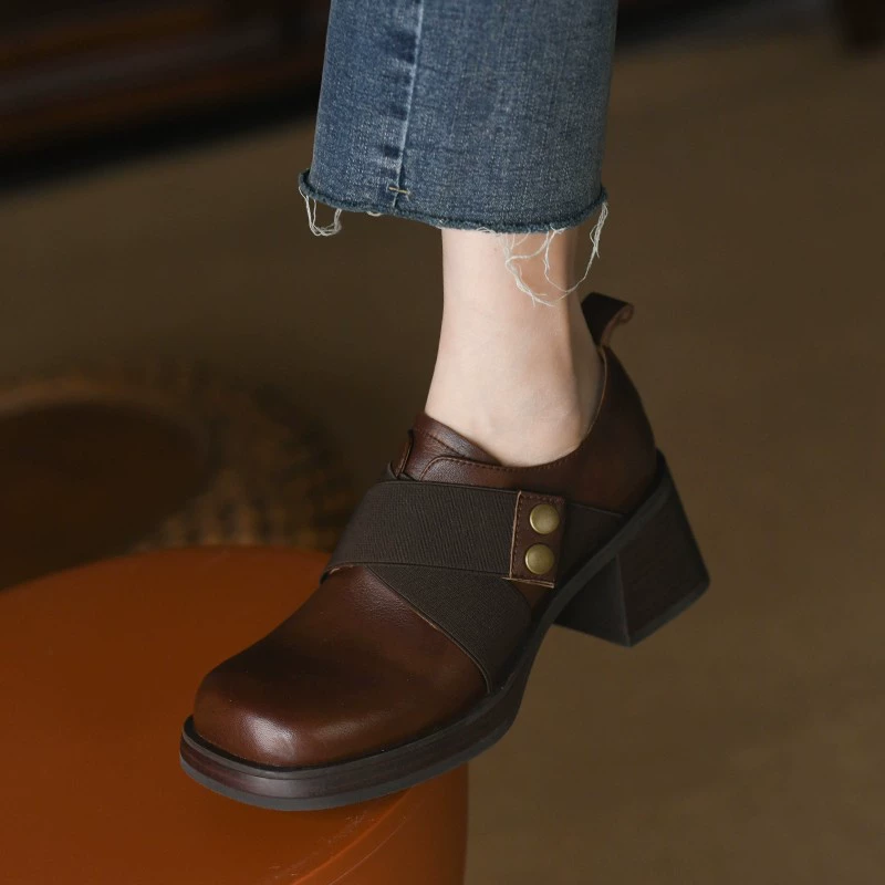 Ниша легкая роскоши 2025 женская обувь трансграничная внешняя торговля ретро одиночная обувь низкая банда вне шоу