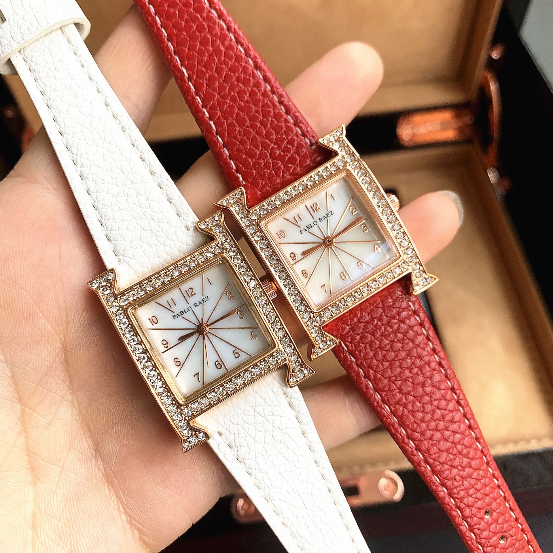 2024 Nové, nejprodávanější hodinky Špičkové lehké luxusní dámské hodinky Instagram Luxusní plně automatické vodotěsné hodinky Autentické_voghion.com