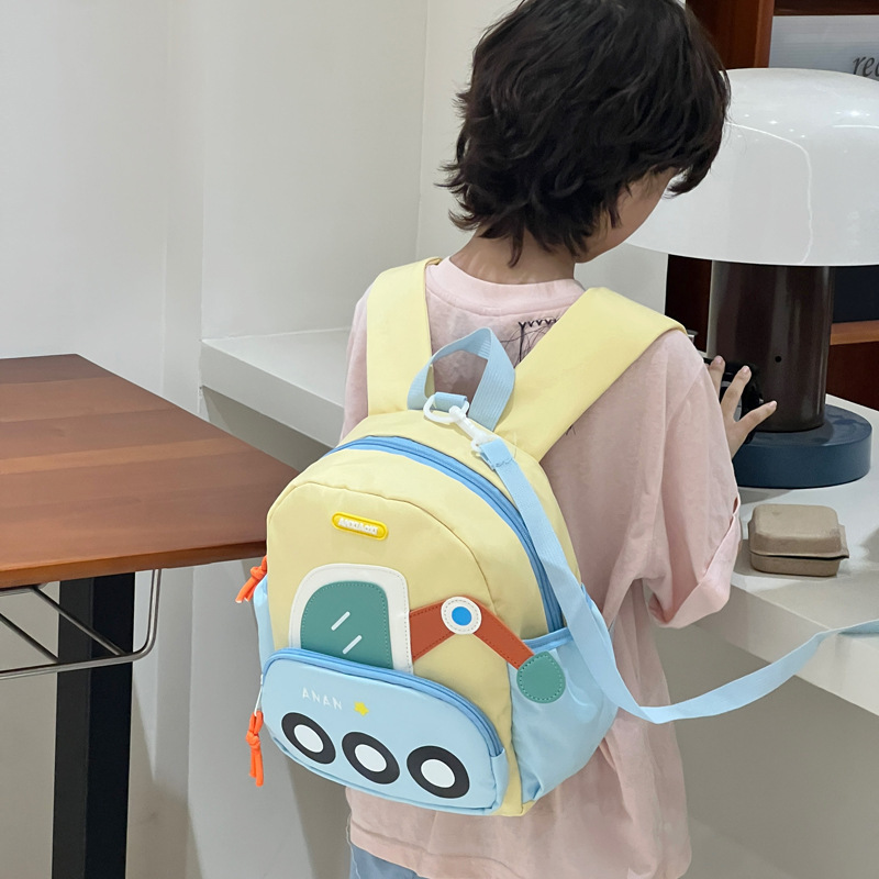 Mochila escolar de jardín de infantes nueva y ligera de moda, mochila de almacenamiento para niños, mochila de coche de dibujos animados para bebés femeninos