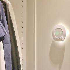 スマート時間人体誘導灯led寝室ベッドusb充電小夜灯廊下通路創意キャビネット灯