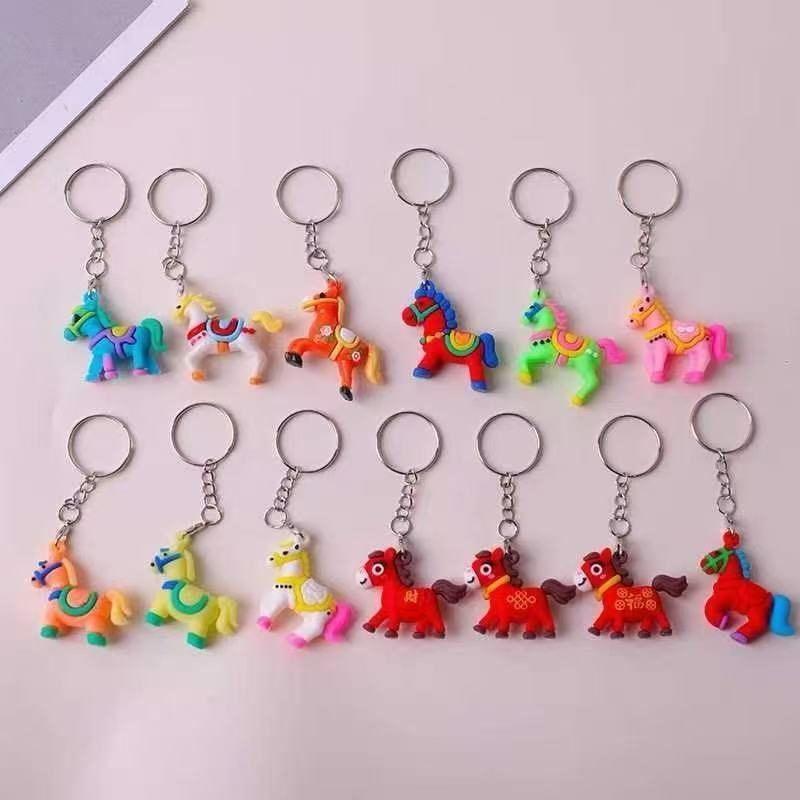 2026 Año Nuevo Zodiac Pony Muñeca Keychain Año del Caballo Colgante Fuma Keychain Bolso Colgante Regalo