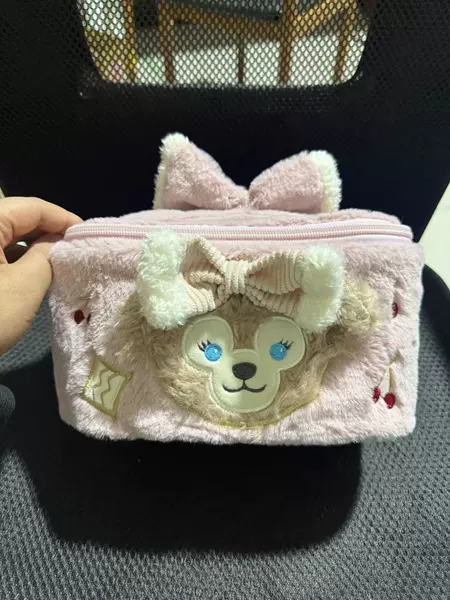 Fuchsia cosmetic bag