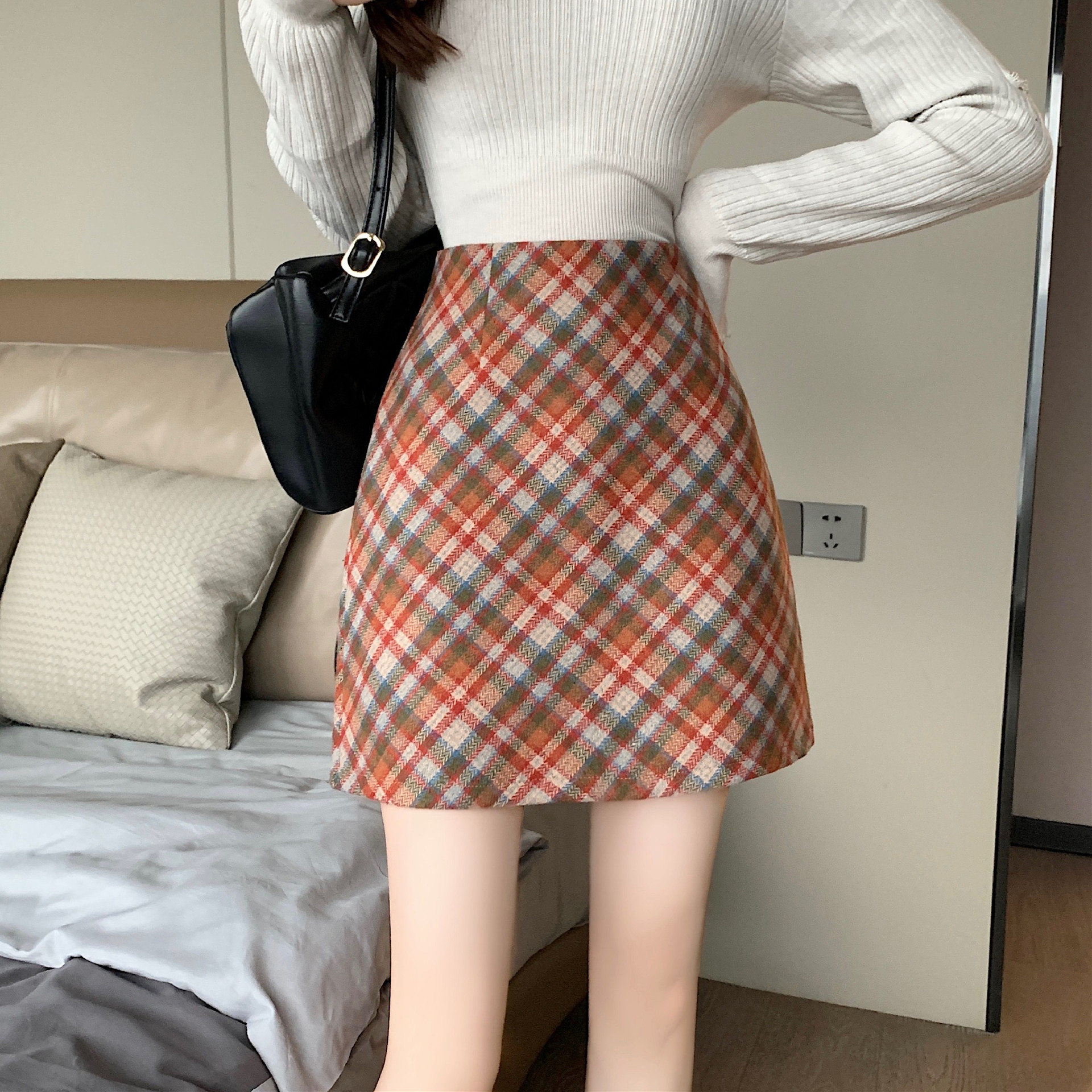 Plaid Woolen Skirt Women's Autumn and Winter Design Sense A- word Plaid Skirt Retro Elegant High Waist Hip Skirt Wholesale