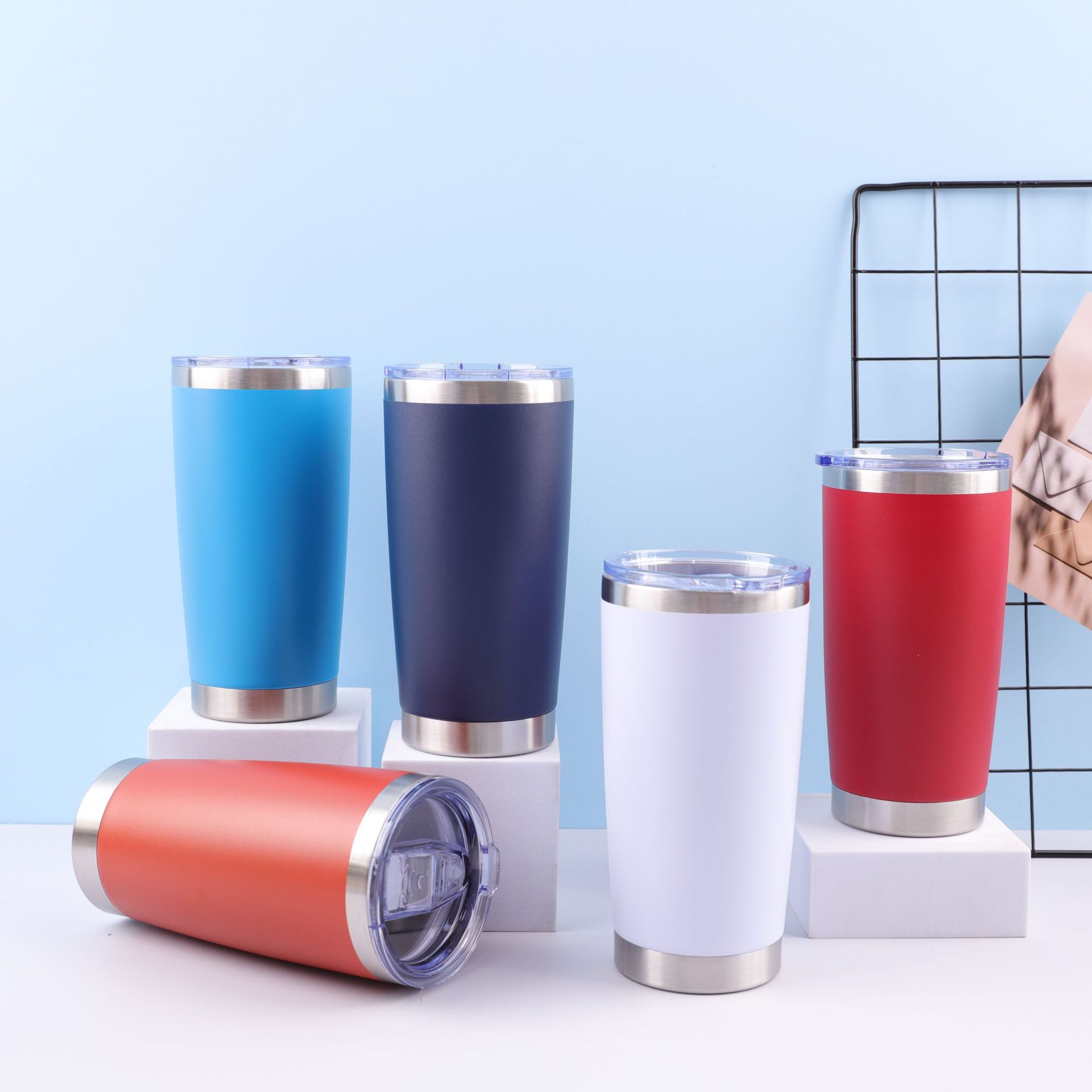 Transfronterizo caliente 20oz aerosol de plástico Taza de coche calentador de hielo de mantenimiento en frío Taza de coche 304 de vacío de acero inoxidable taza de vacío de doble capa