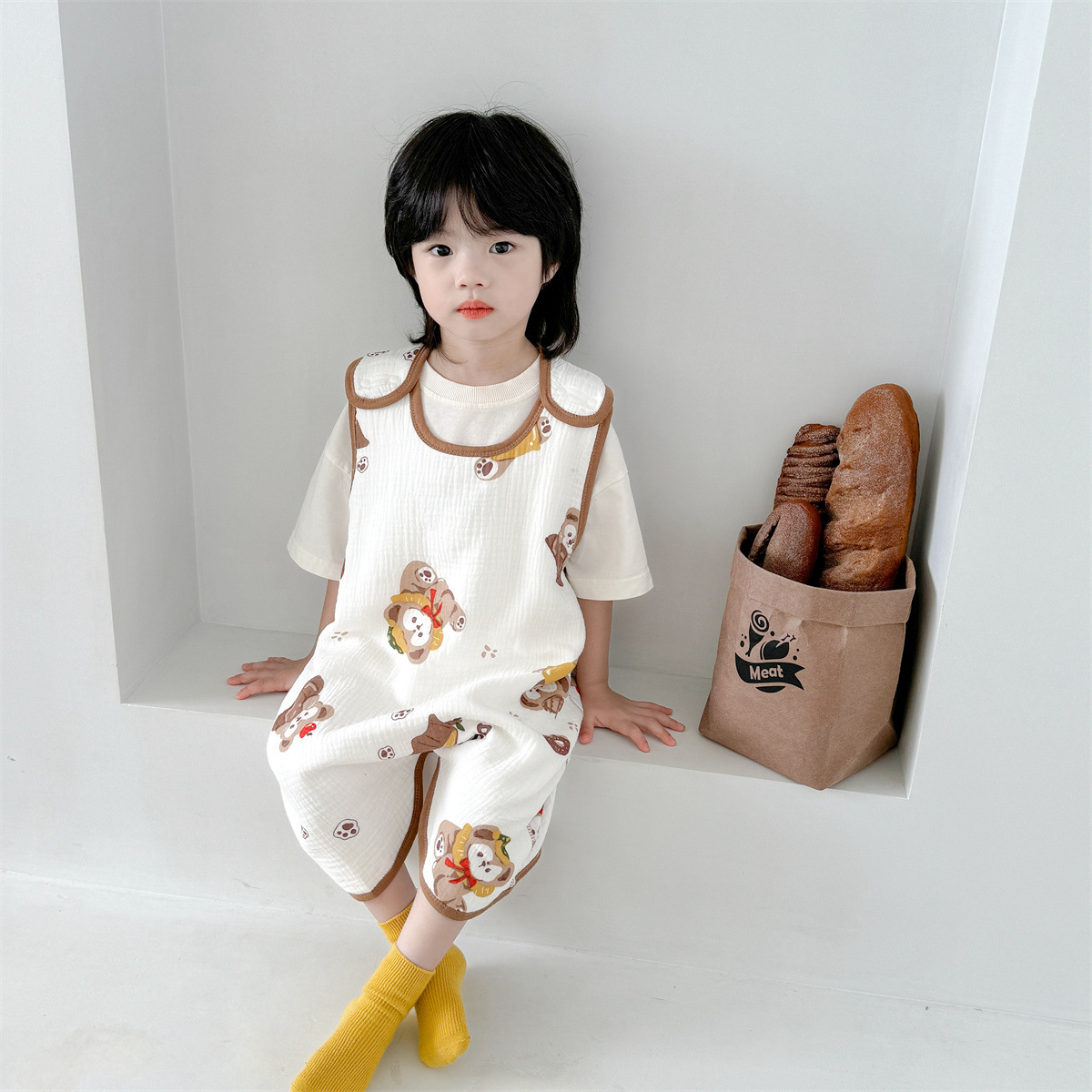 クマの枕(前6枚、後ろ4枚のベスト寝袋) / 80cm