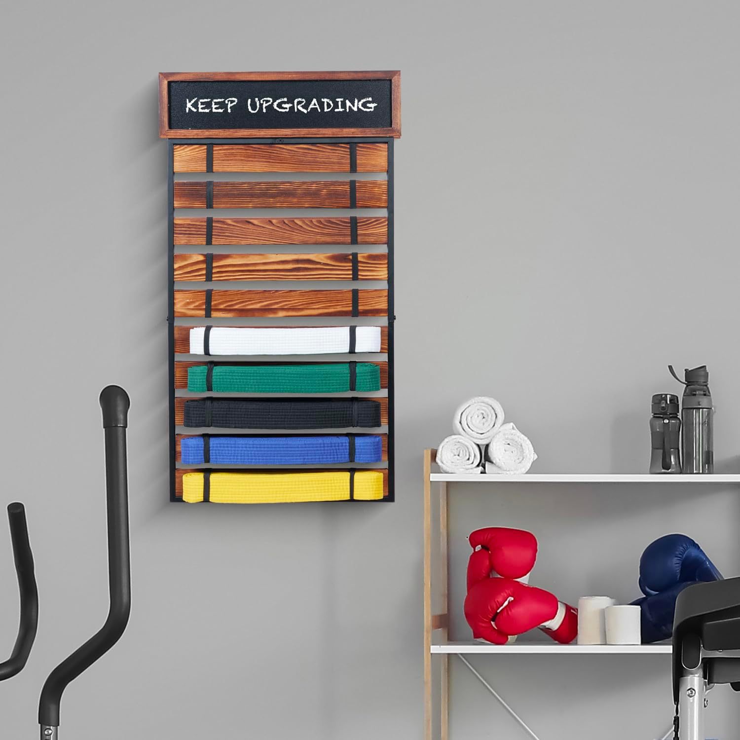 Wooden Wall-Mounted Taekwondo Belt Rack, Multi-Layer Martial Arts Belt Display Rack, Multi-Layer Storage