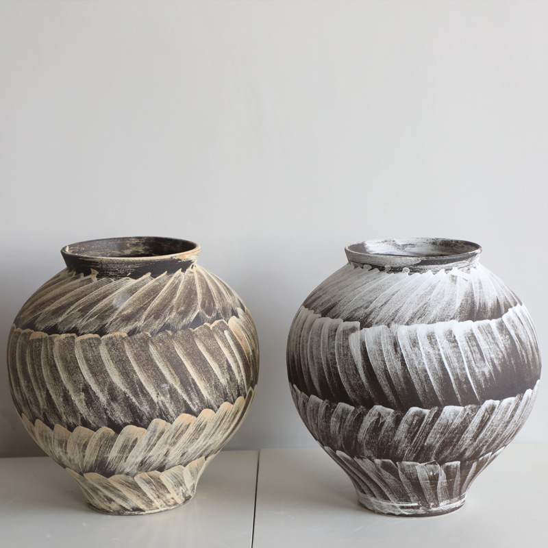 Nordic High-end Silly Wind Pure Handmade Tall Belly Vase High-grade Jingdezhen Pottery Hand-painted Middle Ancient Flower Ornaments