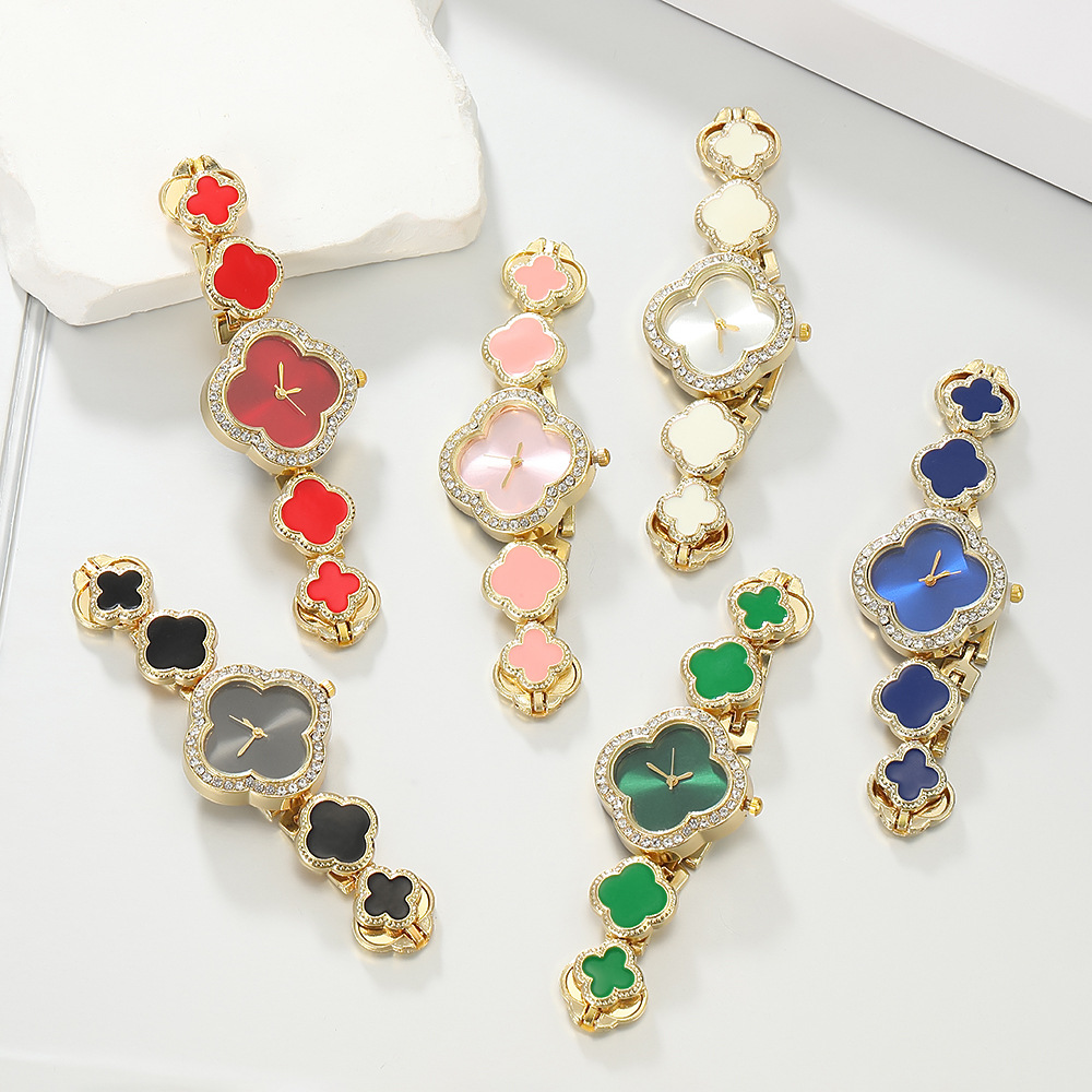 Versatile Four-Leaf Clover Bracelet Watch for Women, Thin Strap, Rhinestone Mother-Of-Pearl Bracelet Watch, Retractable and Adjustable Women's Quartz Watch