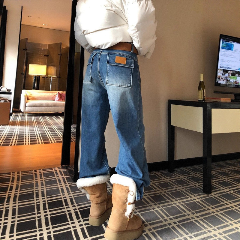 Li Wanjun American Retro Blue Fleece-Lined Wide-Leg Jeans for Women, Versatile Loose Straight-Leg Floor-Length Pants for Autumn and Winter Li Wanjun American Retro Blue Fleece-Lined Wide-Leg Jeans for Women, Versatile Loose Straight-Leg Floor-Length Pants for Autumn and Winter
