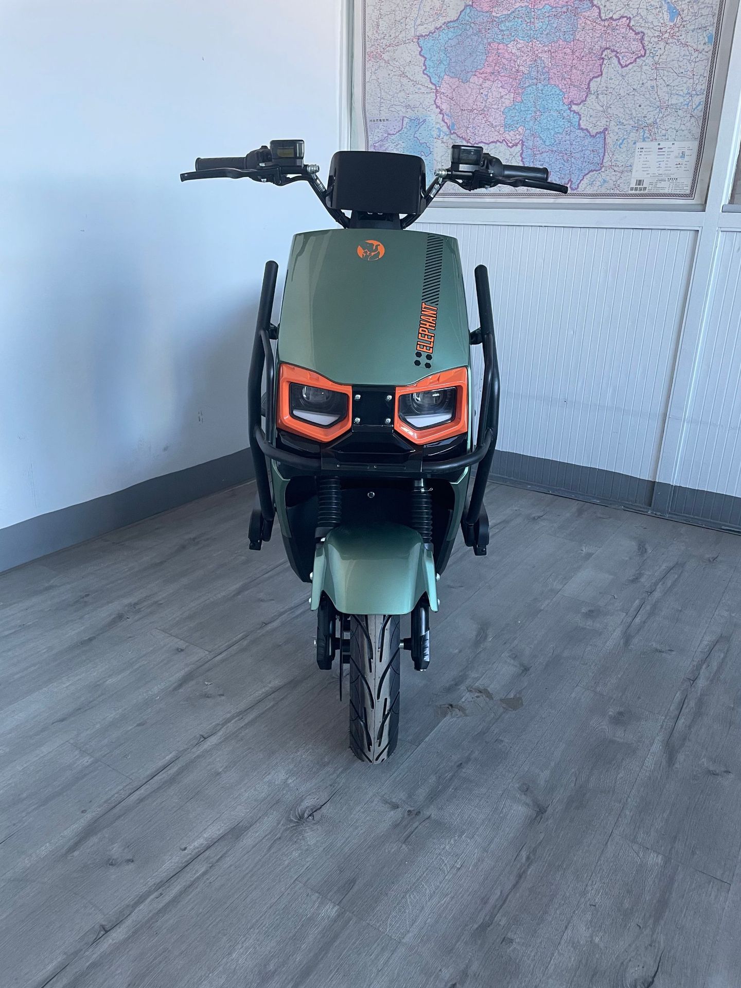 Manufacturer exports Cangqiong electric vehicles, 72V electric vehicles, high-power delivery scooters, high-speed electric motorcycles