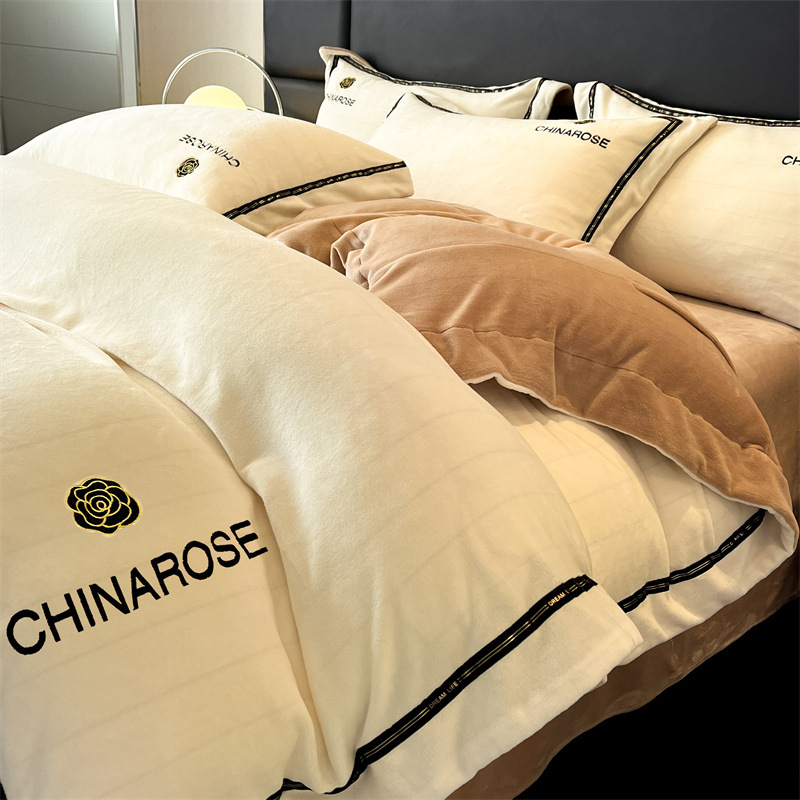 Luz de lujo de alto gramo de leche de lana cama de cuatro piezas tipo A engrosado flange coral de lana sábanas de doble cara cubierta de colcha cálida