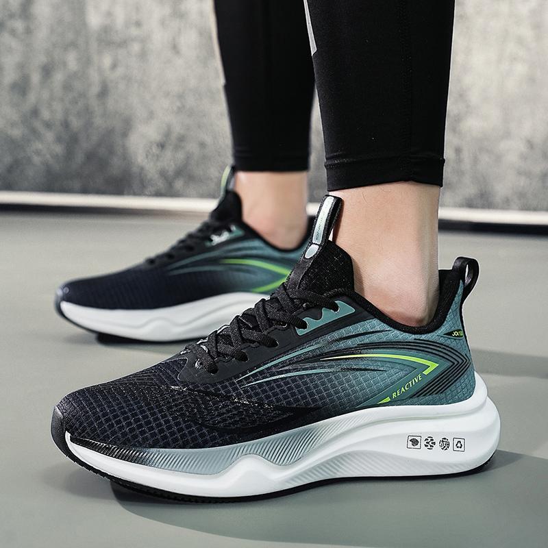 Fashionable ultra light running sneakers