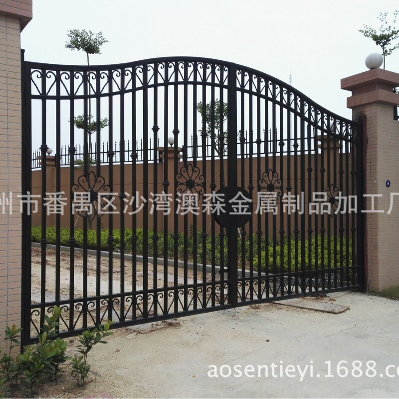 Wrought Iron Gate Double Door European Style Cast Iron Courtyard Gate Villa Double Door School Wall Entrance Door Wrought Iron Gate Double Door European Style Cast Iron Courtyard Gate Villa Double Door School Wall Entrance Door