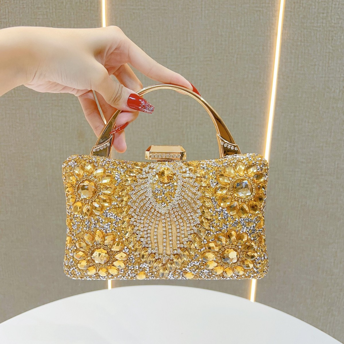 New Cross-Border Socialite Heavy Craft Evening Diamond-Studded Handbag For Women Wedding Banquet Matching Cheongsam_voghion.com