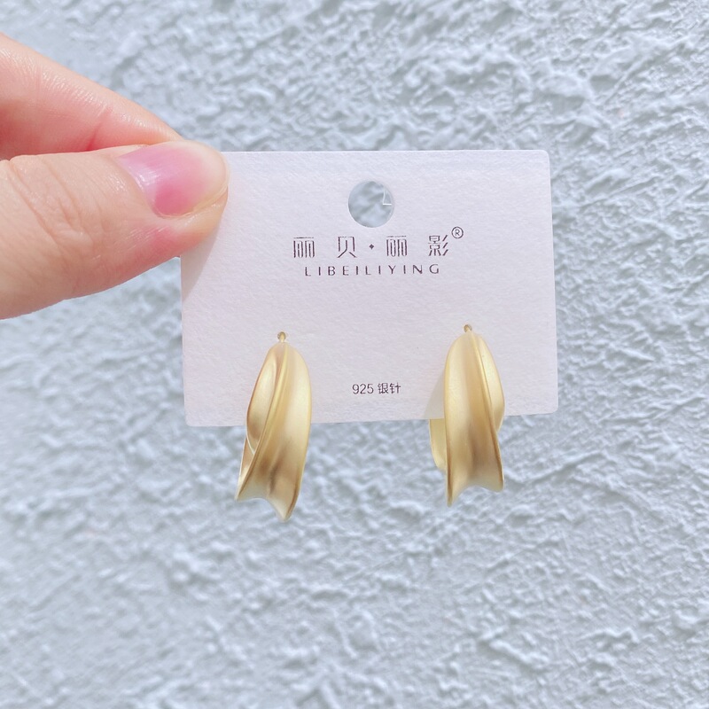 Liyin/Libeliying S925 シルバー針 C タイプイヤリングハイエンドファッション個性ニッチイヤリング女性のためのヨーロッパとアメリカの INS|undefined