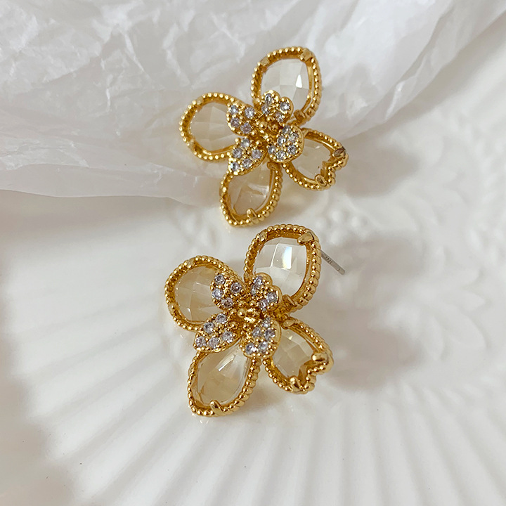 ER306 French vintage vintage Crystal Flower Zircon Light Luxury Copper Plated Real Gold Silver Pin Earrings