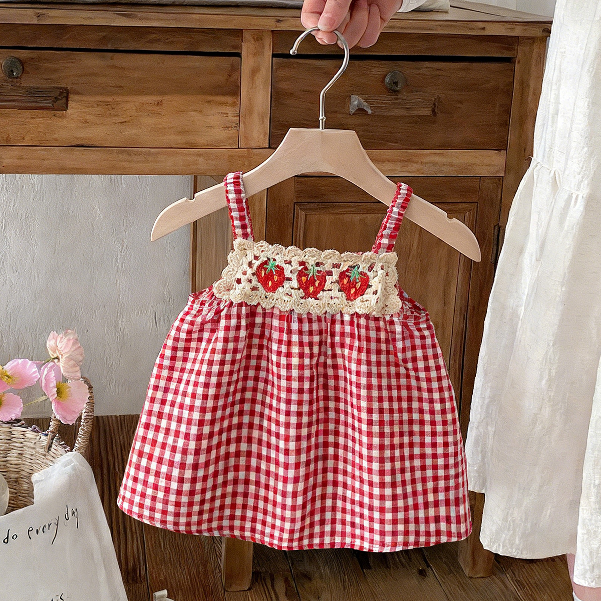 Summer plaid vest dress for girls, pure cotton, sleeveless, suspender princess dress, crochet neckline A-line skirt