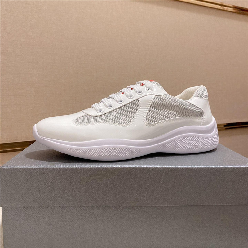 Autumn white low breathable casual solid color sneakers made of…
