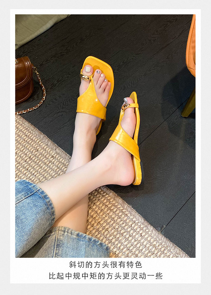 Dép sandal nữ quai ngang xỏ ngón mũi vuông đế bằng — Màu trắng, Màu vàng, Màu đen chi tiết 19