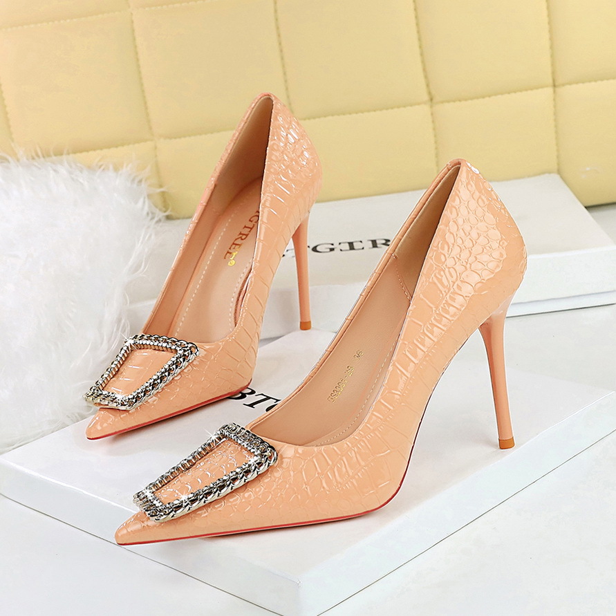 Women's Stiletto Pumps Pointed Toe Rhinestone Patent Leather Heels_voghion.com