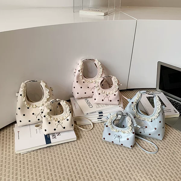 Sweet and cute princess mini bag for girls, lace polka dot small Chanel-style bow parent-child accessory children's crossbody bag
