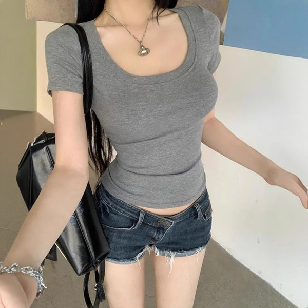 Short quality base body-friendly summer T-shirt