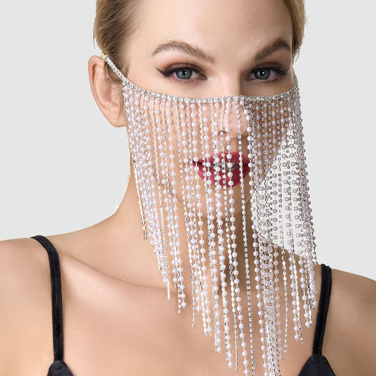 Europa y los Estados Unidos nuevas máscaras de perlas con bordillos temperamento máscara de diamante completo accesorios de espectáculo de banquete máscara femenina
