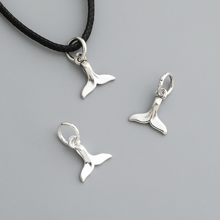 S925 Sterling Silver Mermaid Tail Small Pendant Accessories Handmade DIY Beaded Bracelet Necklace Jewelry Pendant Material S925 Sterling Silver Mermaid Tail Small Pendant Accessories Handmade DIY Beaded Bracelet Necklace Jewelry Pendant Material