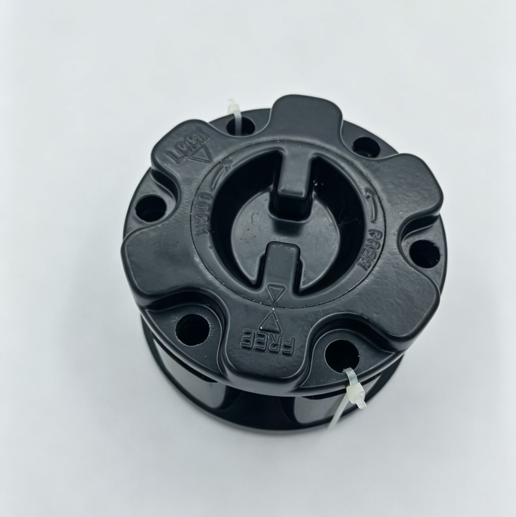 S234-33-205C factory direct sale free-wheel hub suitable for Ford Ranger front axle clutch