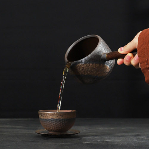 Black sandalwood side handle fair cup handmade retro coarse pottery fair cup tea sea gilt iron glaze tea divider male cup even cup