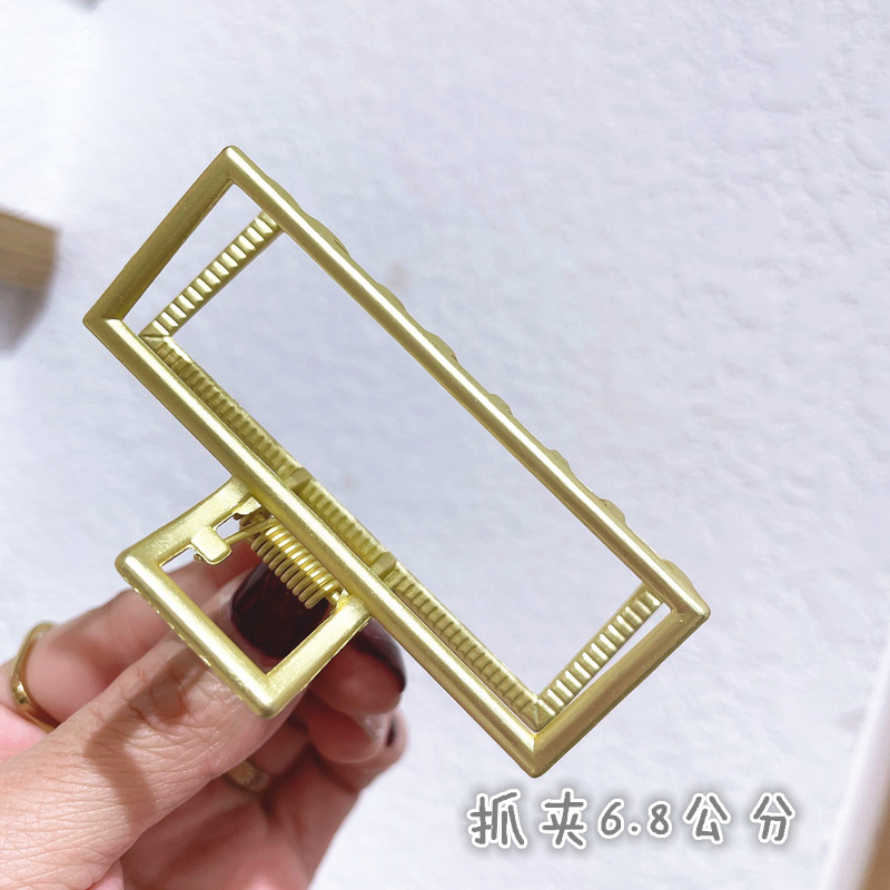 05DA33E51FD426669341C65099CC95