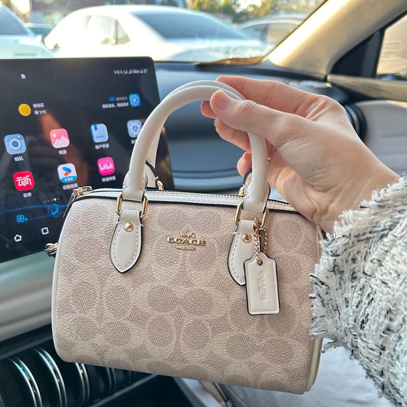 25 New Models of Coach C's High-End Version Rowan Classic Monogram Mini Boston Pillow Bag Handbag Underarm Bag Classic 25 New Models of Coach C's High-End Version Rowan Classic Monogram Mini Boston Pillow Bag Handbag Underarm Bag Classic