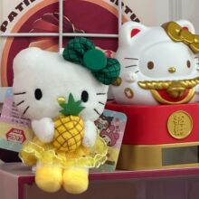 菠萝婚纱裙可爱卡通kitty玩偶背包挂件ins风日系公仔挂饰钥匙扣