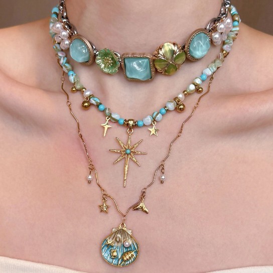 Retro Beaded Stacked Necklace for Women, Accessible Luxury Niche Bohemian Sunflower Exaggerated Stylish Clavicle Chain Neck Necklace Retro Beaded Stacked Necklace for Women, Accessible Luxury Niche Bohemian Sunflower Exaggerated Stylish Clavicle Chain Neck Necklace