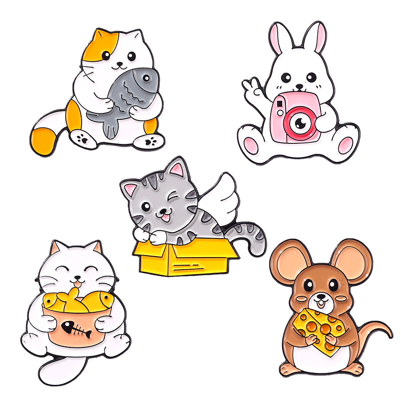 Brooch Creative Cartoon Cat Eat Fish Rabbit Play Mobile Phone Shape Paint Badge 12 Pcs Set display picture 2