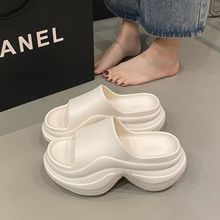 �ߎͺ��Ů��Ь�r���⴩һ���Ϸ�����ʺ��EVA����ɳ������Ь