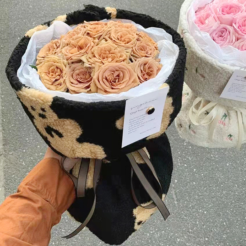 羊羔毛绒布艺圆形花束包装布料鲜花包装纸纺织布花店花艺包花材料