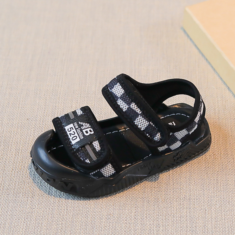 Sandalias para niños con envío directo, verano 2025, zapatos de playa para niños con suela blanda, zapatos cerrados para bebés, anti-patadas, ligeros