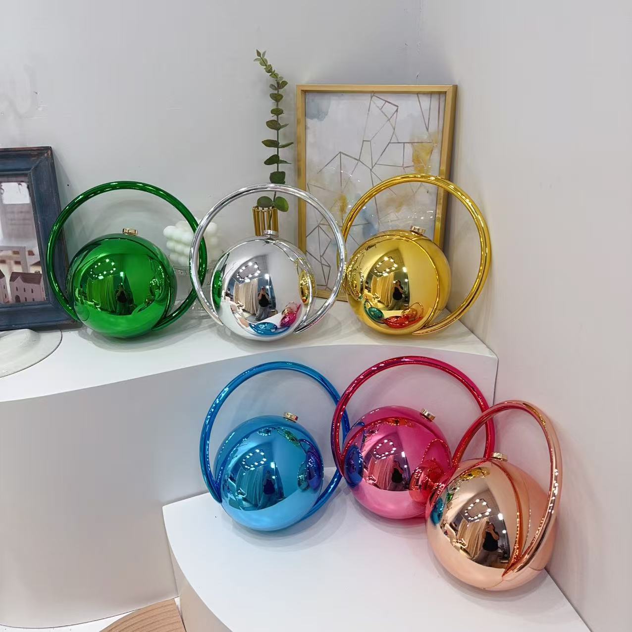 Europa y los Estados Unidos transfronterizos bolsas de cena de damas de alto nivel bolsas de mano de sequillas nuevas bolsas de cena esféricas de color sólido simples