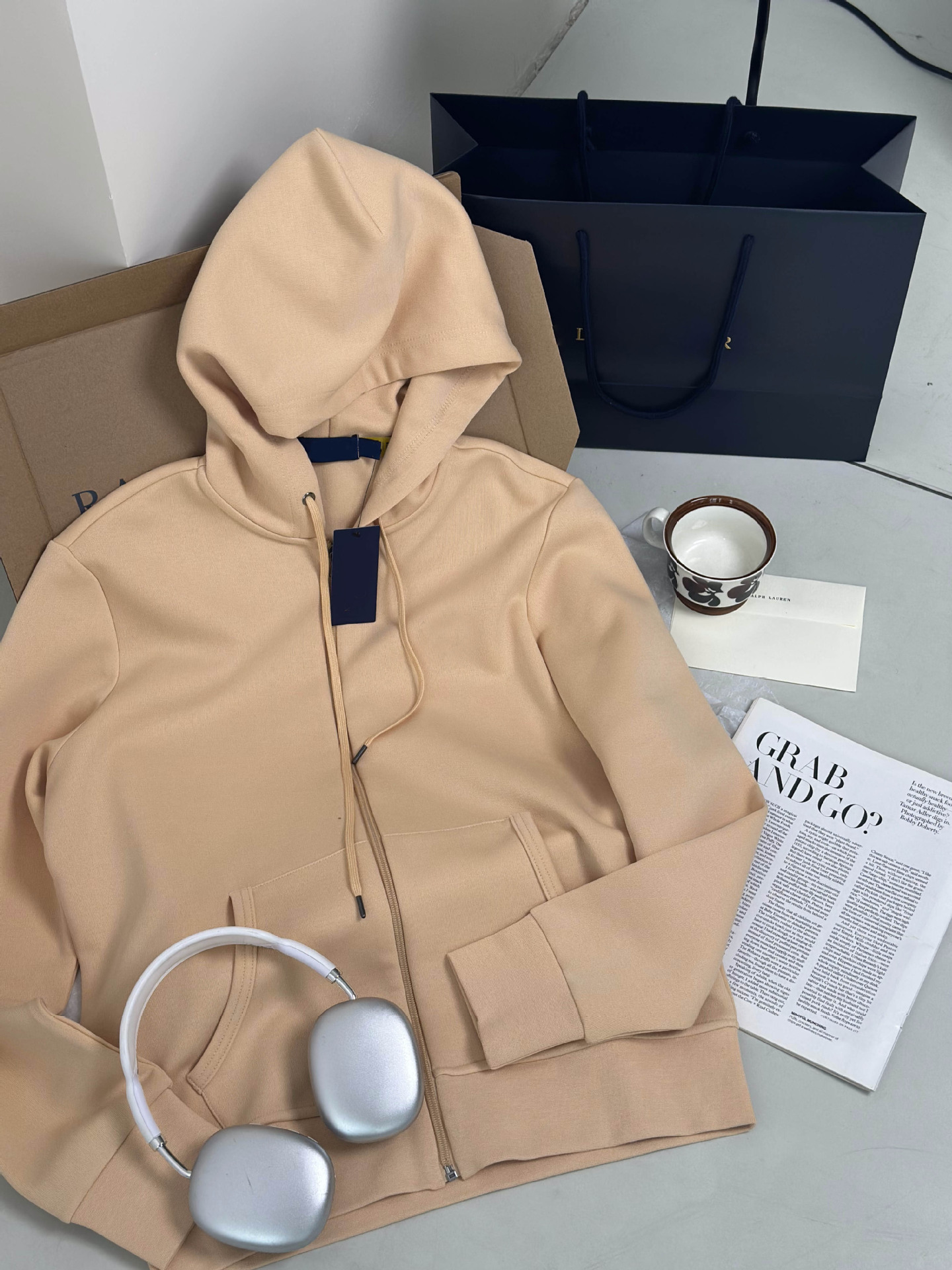 Orange [khaki color mark]