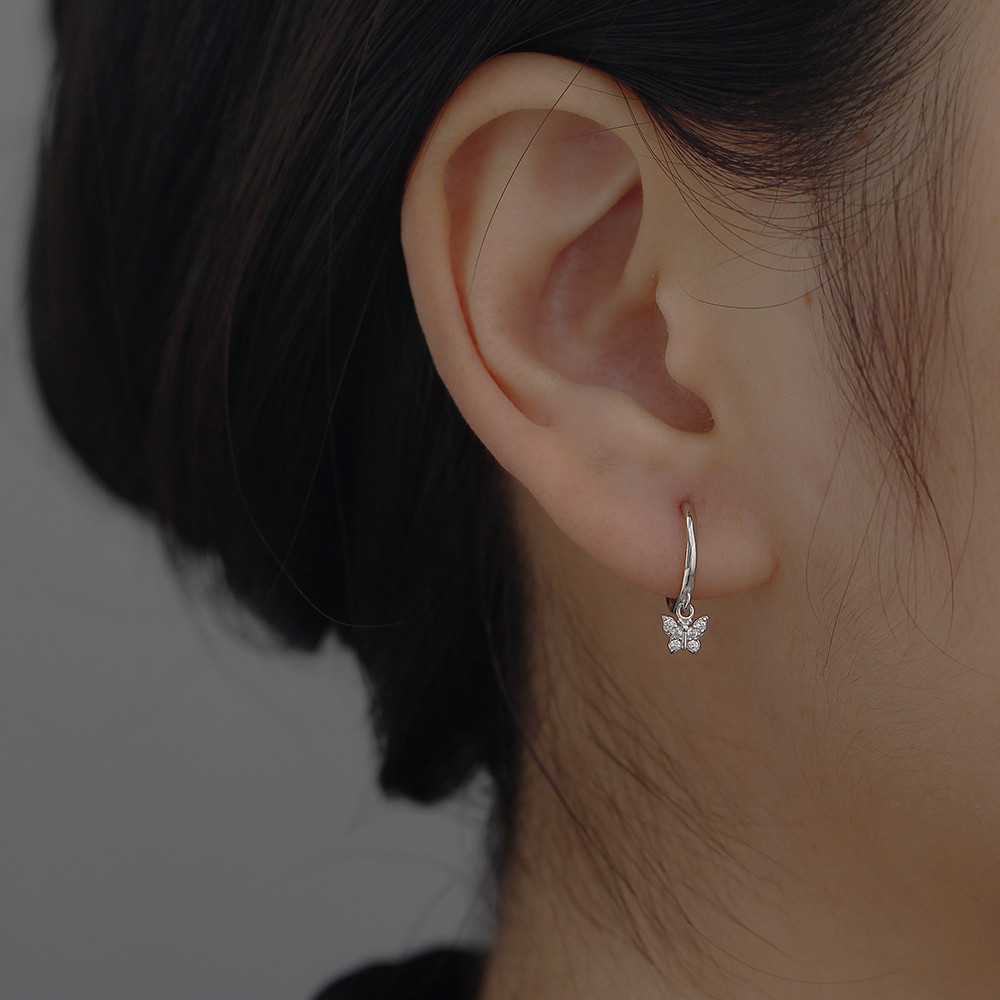 4g Weight 0.03µm Gold Plating Thickness Electroplating Gold Plating Process 925 Sterling Silver Ear Needle Material 18K Real Gold Plated, Platinum Plated Plating Material Rhinestones Inlay Material Earrings Classification 1 Pair Quantity Daily Occasion Silver Material Butterfly Pattern Women'S Gender Fashion Style Inlay Craft Silver Rhinestones Butterfly Earrings 3