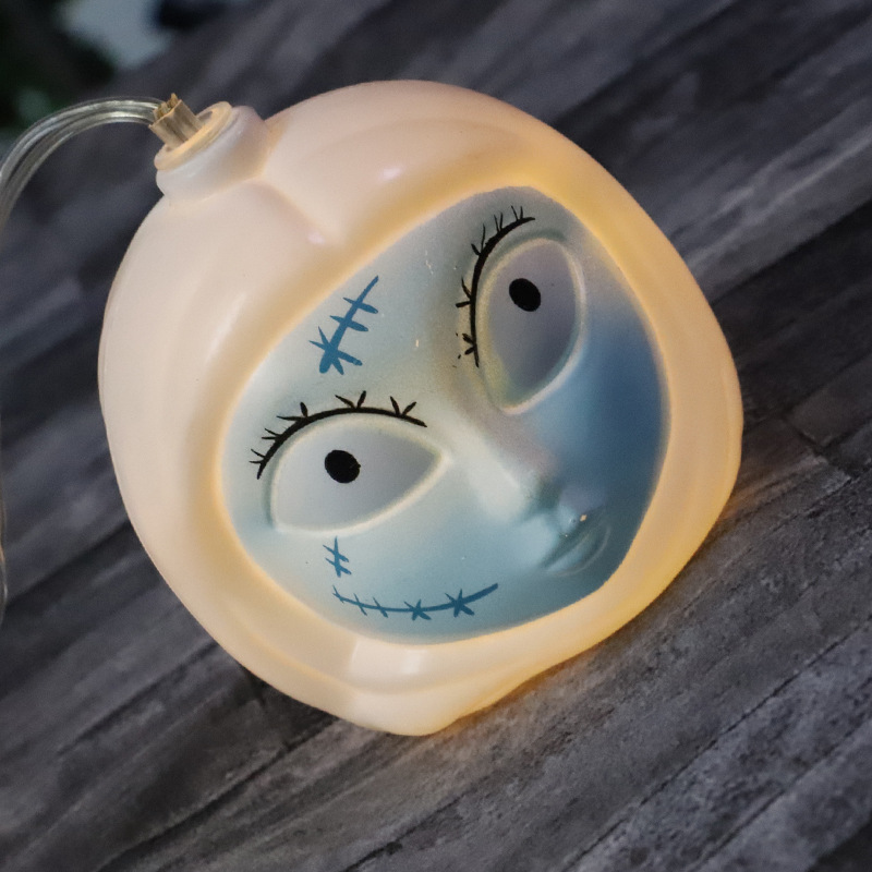 Amazon nuevo LED decoración de Halloween luz cadena Ghost Festival props diseño atmósfera azul cara cabeza del fantasma pequeñas luces colores