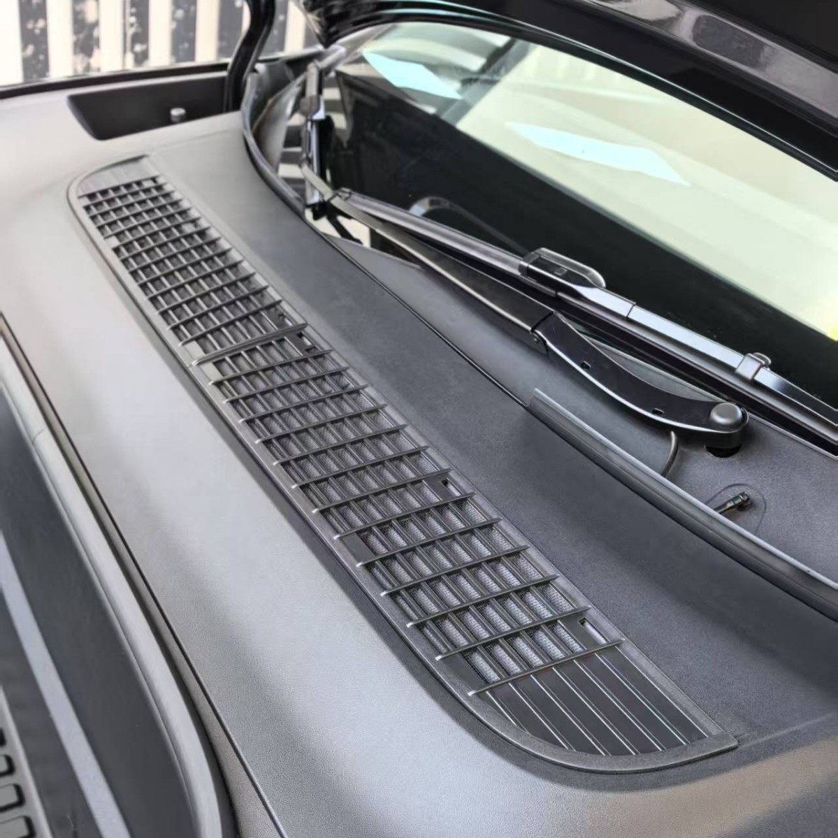 Suitable for Tesla's 25 New Versions of Model Y Juniper Air Inlet Anti-Pollution Net and Anti-Insect Net Modification Accessories