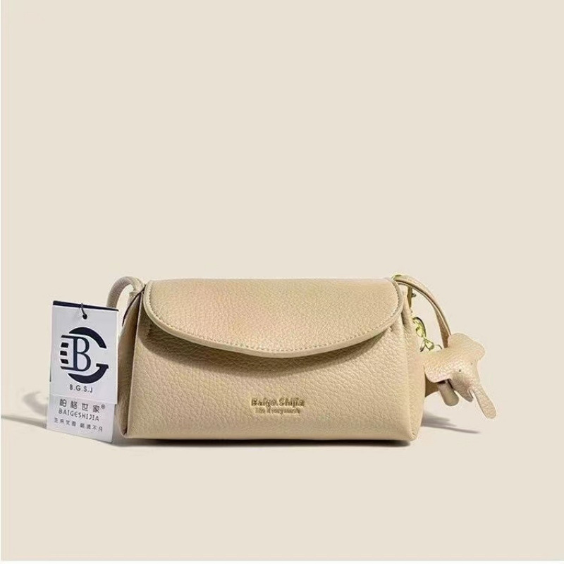 Hong Kong Genuine Soft Leather Mini Bag 2024 New Summer Simple Versatile Cloud Bag Single Shoulder Crossbody Women's Bag Hong Kong Genuine Soft Leather Mini Bag 2024 New Summer Simple Versatile Cloud Bag Single Shoulder Crossbody Women's Bag