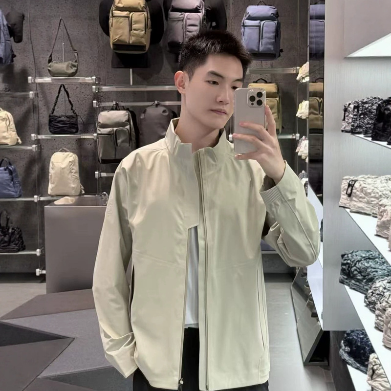 68221 Autumn Men's New Business Outdoor Waterproof Stand-Up Collar Soft Shell Fully Rubberized Lining Jacket 68221 Autumn Men's New Business Outdoor Waterproof Stand-Up Collar Soft Shell Fully Rubberized Lining Jacket