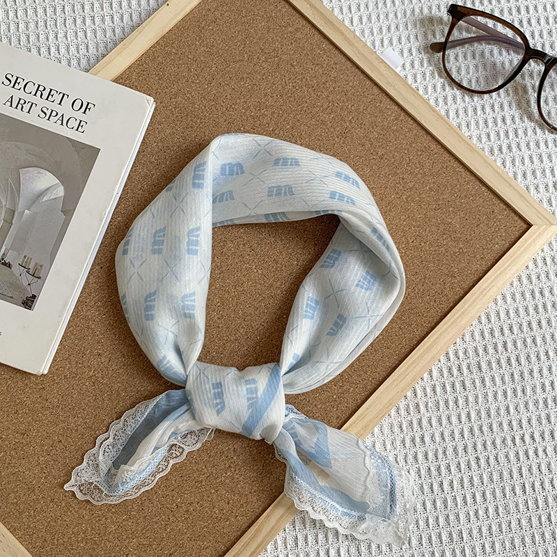 Bufanda de seda, bufanda cuadrada pequeña, sensación de alta calidad, nuevo pañuelo de encaje francés, diadema pastoral femenina de verano, cinta para el cabello atada